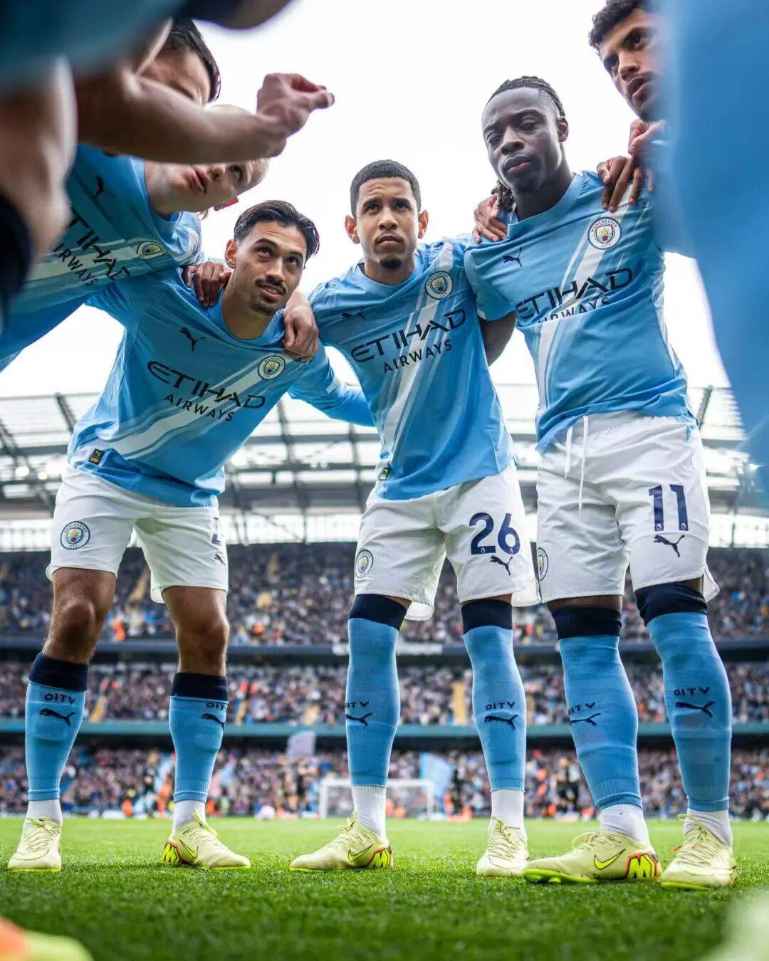 会上场吗？阿方索-戴维斯时隔262天进入拜仁的比赛大名单（262天后重返拜仁大名单，阿方索-戴维斯能否登场？）