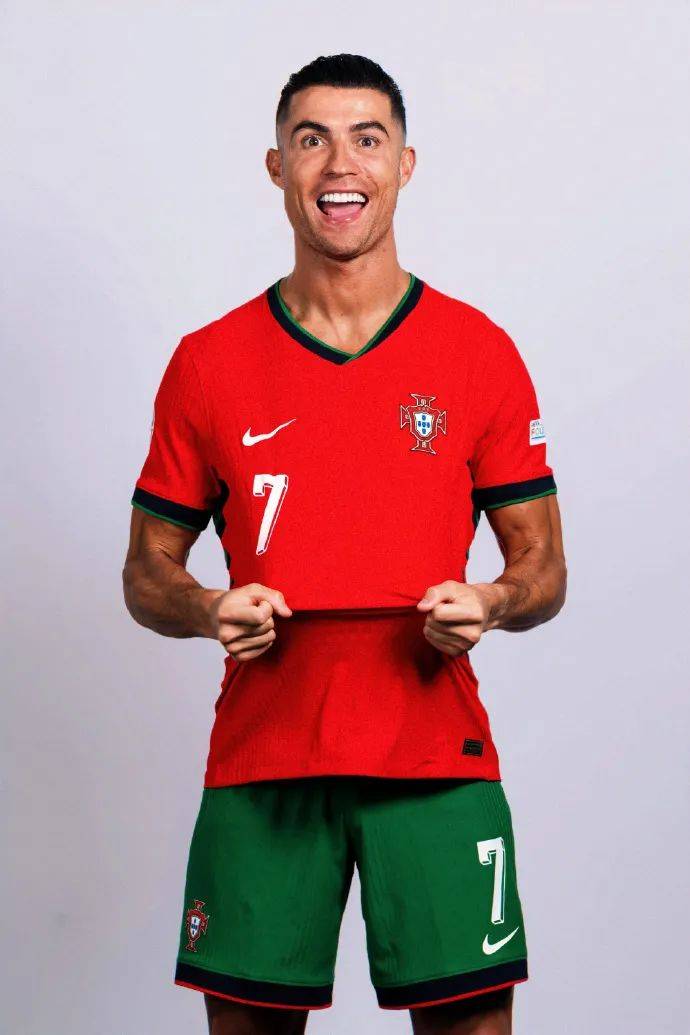 HLTV消息：丹麦传奇狙击手dev1ce将加盟100T