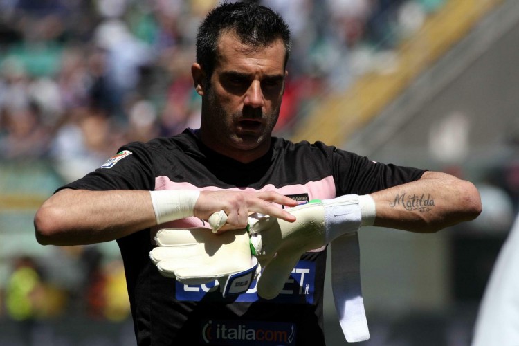 英冠半场：哈里斯破门，埃格利中柱，牛津联1-0伊普斯维奇（英冠半场战报：哈里斯建功，埃格利中柱，牛津联暂1-0领先伊普斯维奇）