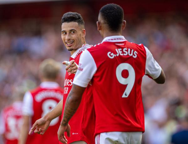 NBA交易市场动态：湖人完成签约,