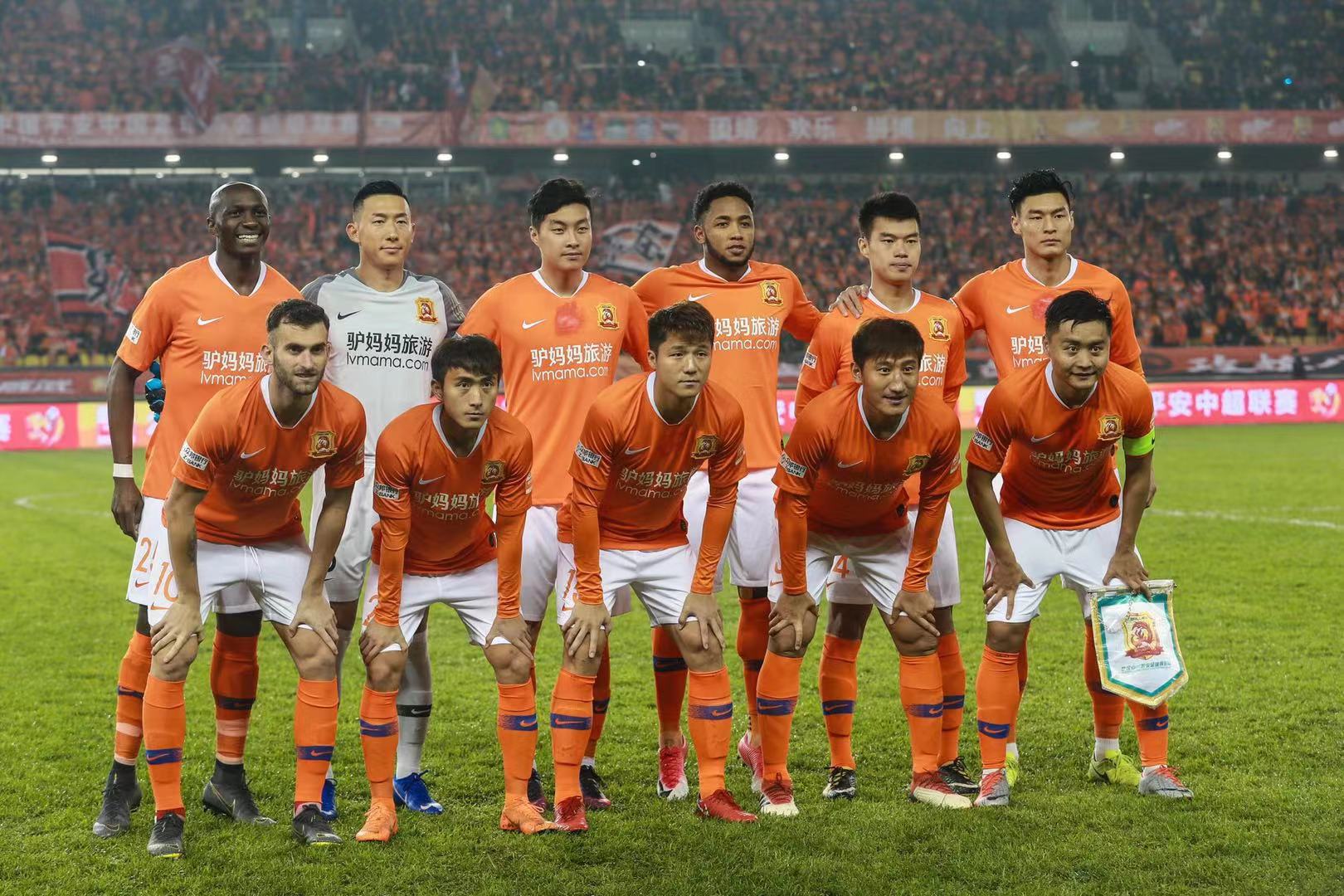 辽宁男篮王哲林豪取40分带队取胜