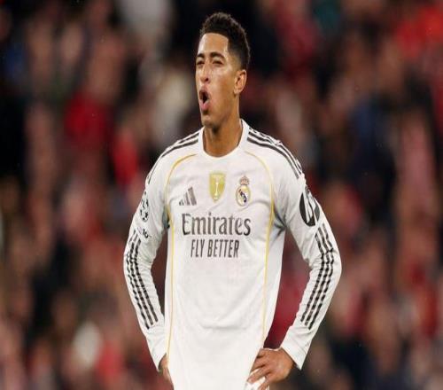 独行侠新太子？赛后众多球迷等待弗拉格签名合影