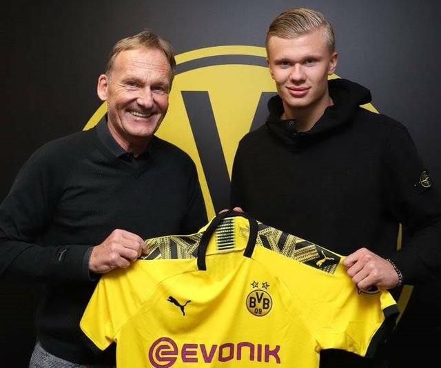 莫雷托：巴萨正在密切关注格里马尔多，药厂不想把他卖给拜仁（莫雷托：巴萨紧盯格里马尔多，勒沃库森无意将其卖给拜仁）