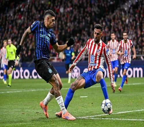 摩根：梅西最近也做了类似的肘击动作，却没人采取任何行动