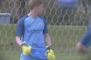 禁区爆射破门，39岁胡尔克达成生涯500球里程碑